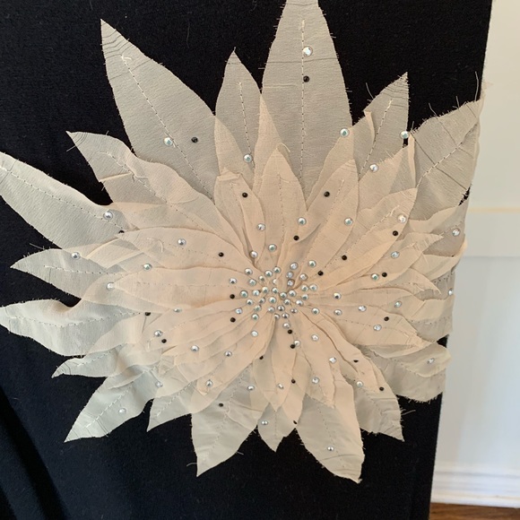 Moa Moa, Embroidered tank top, Sz Small, Black with Beige flower - Picture 2 of 5